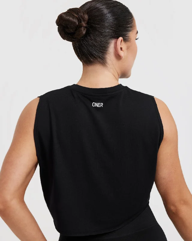 Raising The Bar Graphic Muscle Crop Vest | Black