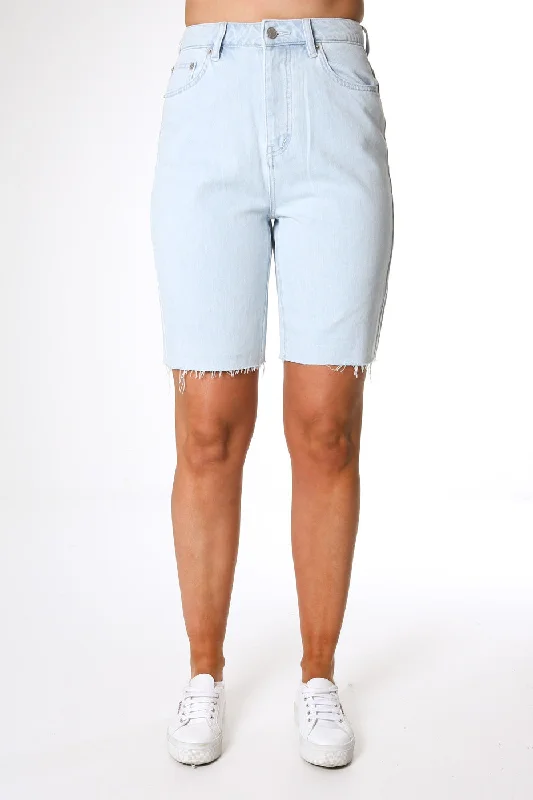 Long Relaxed Short Well Being Blue