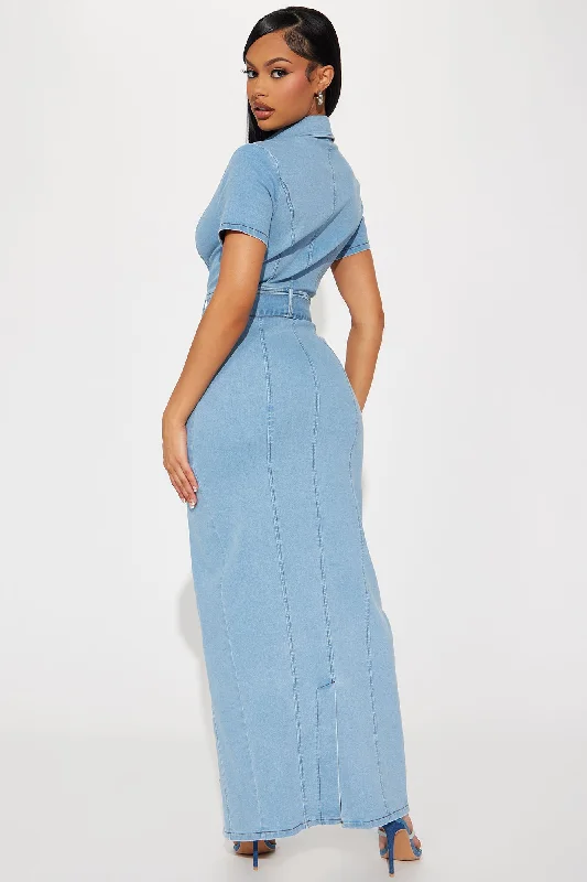 Alyana Short Sleeve Denim Maxi Dress - Medium Wash