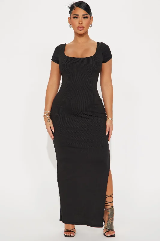 Chloe Ribbed Maxi Dress - Black