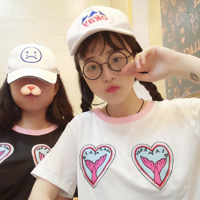 Korean Character Embroidery Harajuku Peach Women's Casual T-Shirt