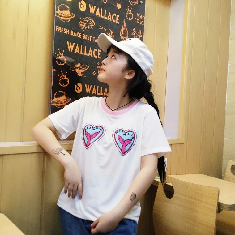 Korean Character Embroidery Harajuku Peach Women's Casual T-Shirt